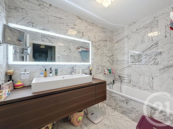 Appartement F5 à vendre  5 pièces - 113,08 m2 LYON - 69007