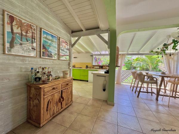 EN EXCLUSIVITE - ENSEMBLE IMMOBILIER TOURISTIQUE – MAISON + 6 GÎTES – EMPLACEMENT PREMIUM À SAINT-FRANÇOIS