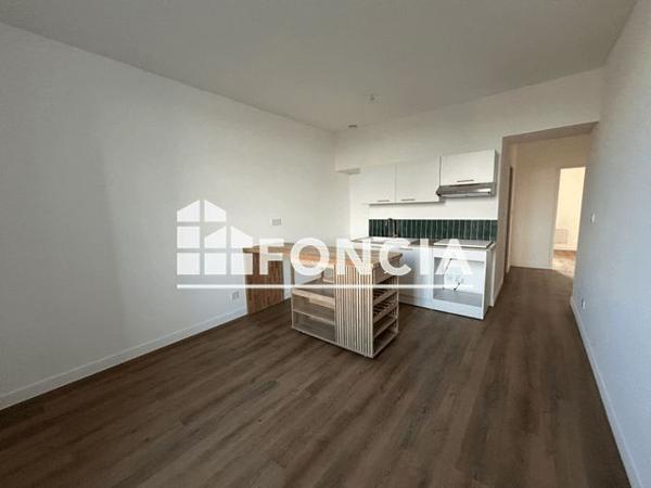 Location Appartement 2 pièces 40.36 m² - 15 RUE JEAN JACQUES ROUSSEAU Roanne 42300