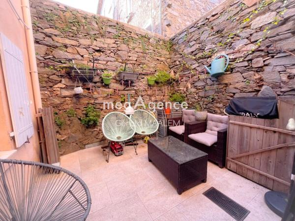 Maison à LA GARDE-FREINET, 83680 - 4 pièces 90m²