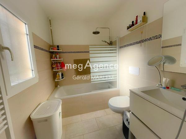 Maison à LA GARDE-FREINET, 83680 - 4 pièces 90m²