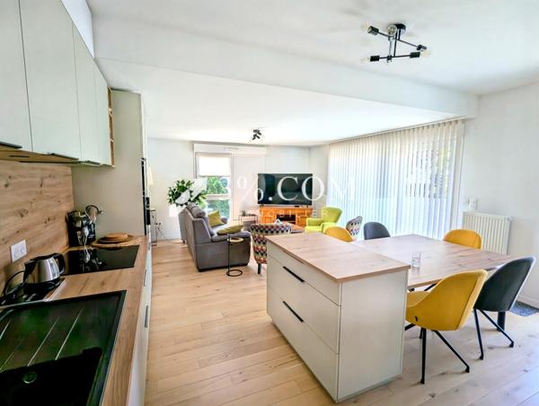 Appartement
                                                                                                                                                                                                                                                                                                                        4 pièce(s)                                                                                                                                                                                                          3 chambre(s)                                                                                                                                                                                                          86  m²