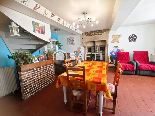 Maison en pierre avec dépendance à rénover