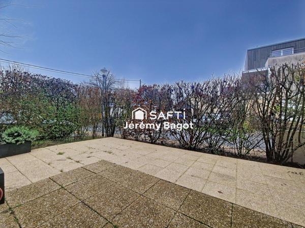 T2 avec terrasse et parking