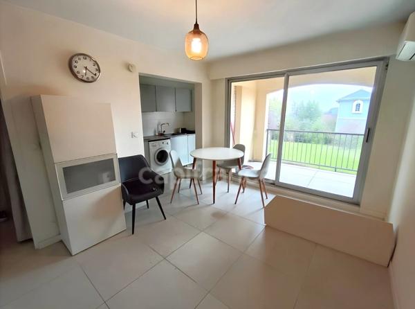 Charmant 2 pièces 37,41 m² — 4ᵉ étage avec terrasse et vue dégagée — Rue Jules Vallès, Sète