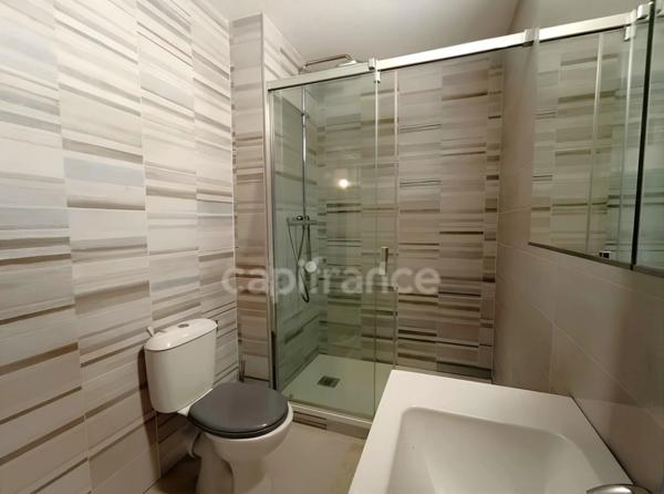 Charmant 2 pièces 37,41 m² — 4ᵉ étage avec terrasse et vue dégagée — Rue Jules Vallès, Sète