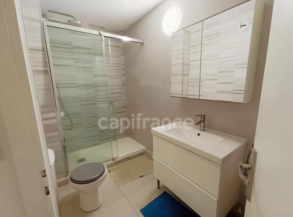 Charmant 2 pièces 37,41 m² — 4ᵉ étage avec terrasse et vue dégagée — Rue Jules Vallès, Sète