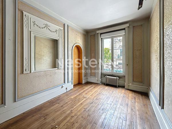 Appartement T4 a vendre quartier Champanatier - appartement de caractere avec jardin arbore -