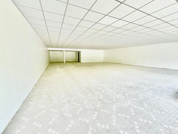 OPPORTUNITE RARE A TARASCON-SUR-ARIEGE : LOCAL COMMERCIAL 1 158 m² AVEC PARKIN PRIVE