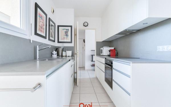 Appartement à louer    3 pièces • 72,29 m2 Marseille 4