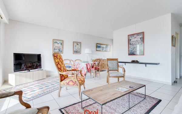 Appartement à louer    3 pièces • 72,29 m2 Marseille 4