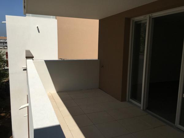 Dpt Hérault (34), à louer MONTPELLIER appartement T3 d'envieon 58 m² avec terrase de 12 m²