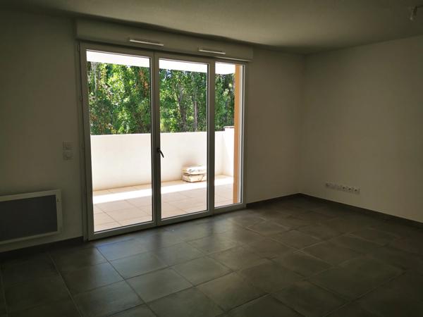 Dpt Hérault (34), à louer MONTPELLIER appartement T3 d'envieon 58 m² avec terrase de 12 m²