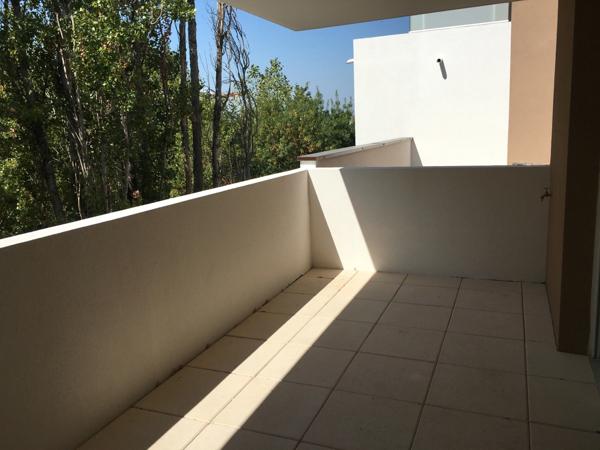 Dpt Hérault (34), à louer MONTPELLIER appartement T3 d'envieon 58 m² avec terrase de 12 m²