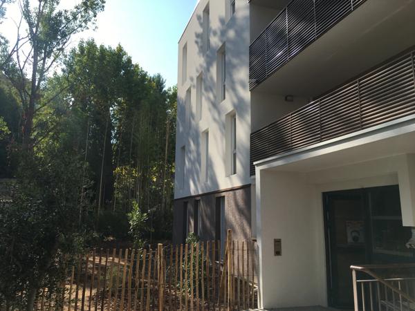 Dpt Hérault (34), à louer MONTPELLIER appartement T3 d'envieon 58 m² avec terrase de 12 m²