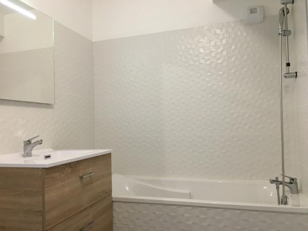 Dpt Hérault (34), à louer MONTPELLIER appartement T3 d'envieon 58 m² avec terrase de 12 m²