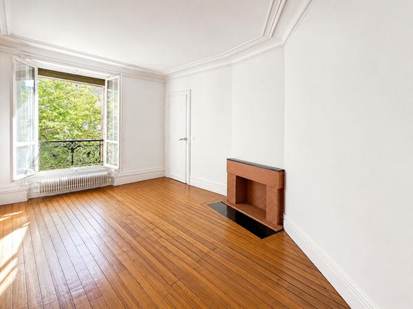 Paris 18e : 3P, 65 m² , Charme ancien, Lumineux