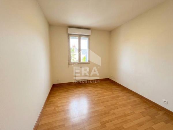 A VENDRE TOURS - Immeuble de 10 pièces et 179.55 m2