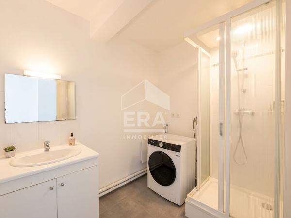 A VENDRE TOURS - Immeuble de 10 pièces et 179.55 m2