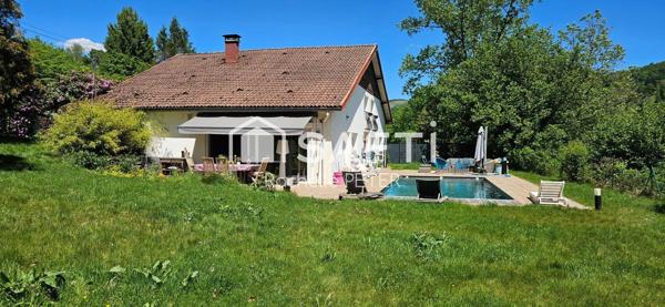Ancienne ferme rénovée avec piscine chauffée