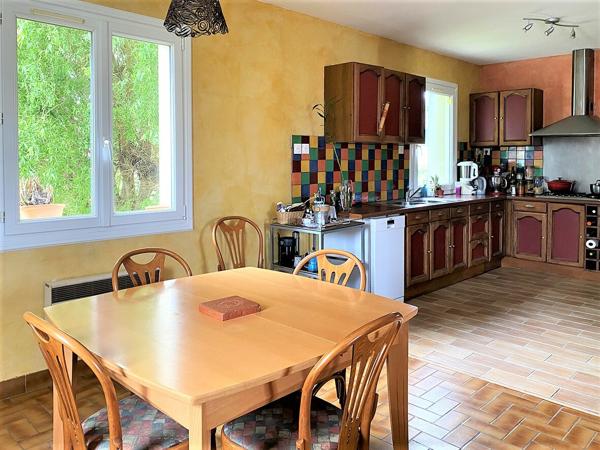 MAISON DE VILLE, 135M², 4 CHAMBRES.