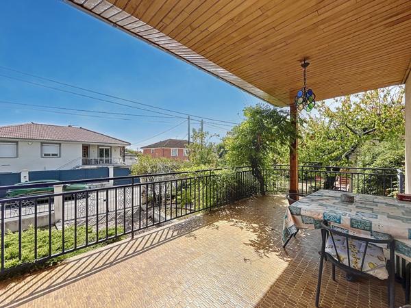 Maison 107m2 6 pièces - quartier LA JACQUIERE