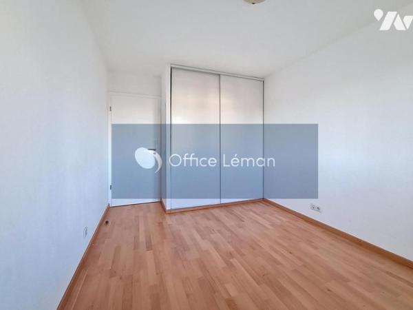 Appartement de type 4 dans résidence récente