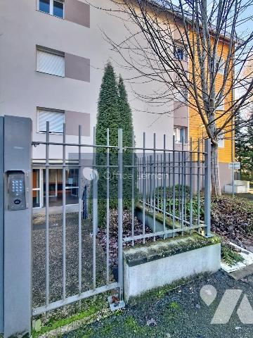 Appartement de type 4 dans résidence récente