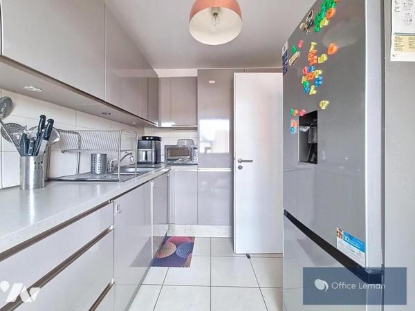 Appartement de type 4 dans résidence récente