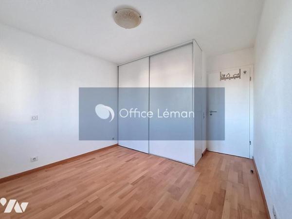 Appartement de type 4 dans résidence récente