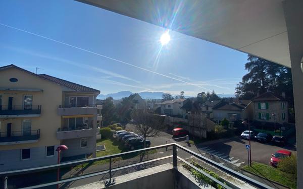 Appartement à vendre    3 pièces •  Rives