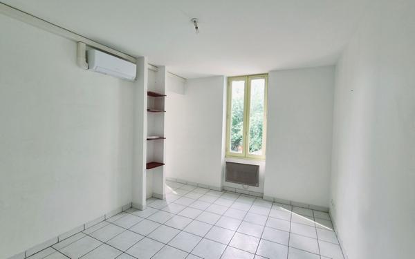 Appartement à louer    1 pièce •  Albi