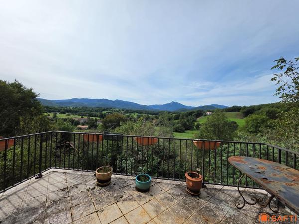 Ensemble Authentique maison en pierres plus gîte avec vue imprenable sur le Cagire