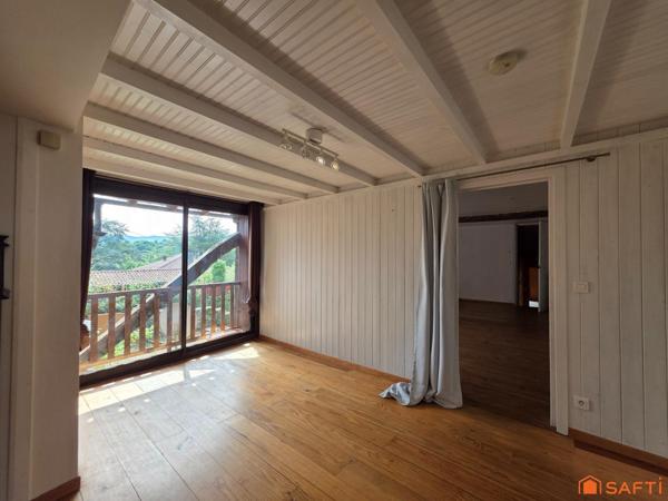 Ensemble Authentique maison en pierres plus gîte avec vue imprenable sur le Cagire