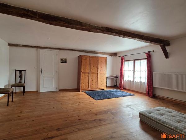 Ensemble Authentique maison en pierres plus gîte avec vue imprenable sur le Cagire