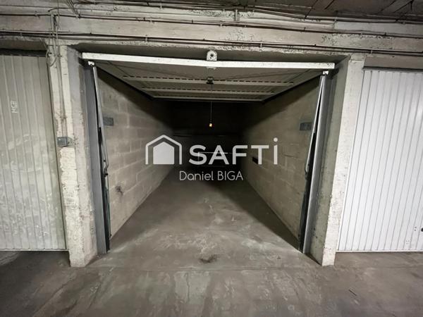 Box fermé en sous sol de 13 m2 - La Timone