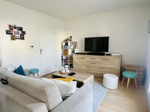 En exclusivité, charmant studio avec balcon, calme!