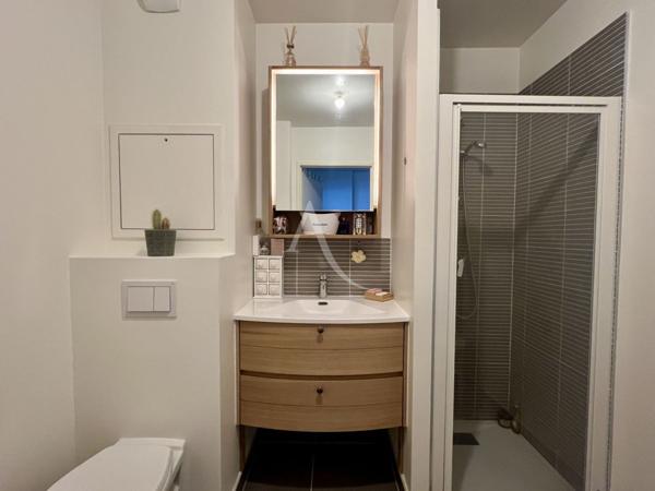 En exclusivité, charmant studio avec balcon, calme!