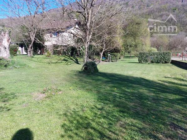 Je vous propose à la vente un grand terrain sur la belle commune du Cheylas.