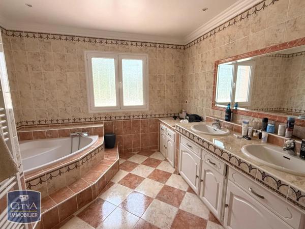 Maison à vendre 8 pièces 254m² Boulazac Isle Manoire (24750)