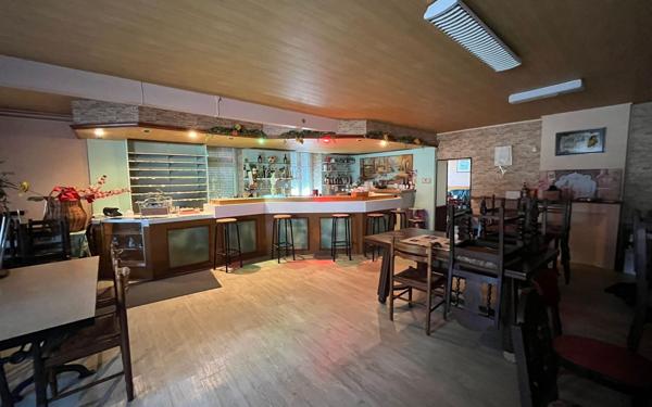 Maison à vendre    2 pièces •  Agris