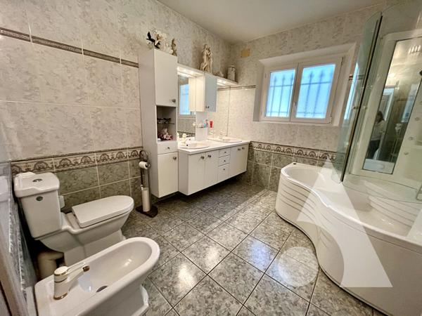 Maison 6 pièces 210 m2
