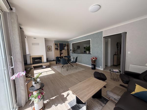Maison  6 pièce(s)  3 chambre(s)  108 m²