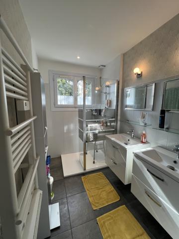 Maison  6 pièce(s)  3 chambre(s)  108 m²