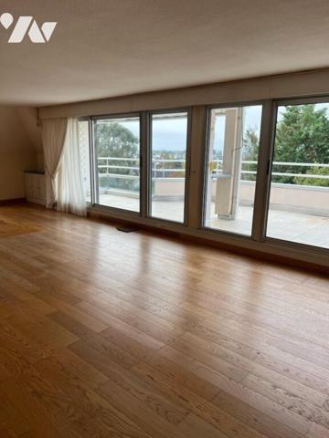 VANNES -  APPARTEMENT DERNIER ETAGE  145m2  
