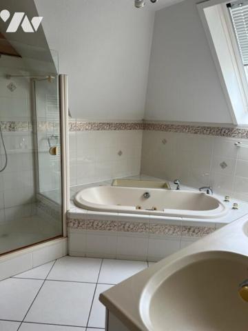 VANNES -  APPARTEMENT DERNIER ETAGE  145m2  