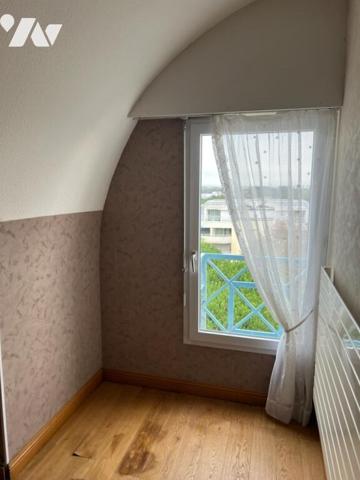 VANNES -  APPARTEMENT DERNIER ETAGE  145m2  