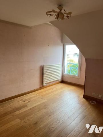 VANNES -  APPARTEMENT DERNIER ETAGE  145m2  
