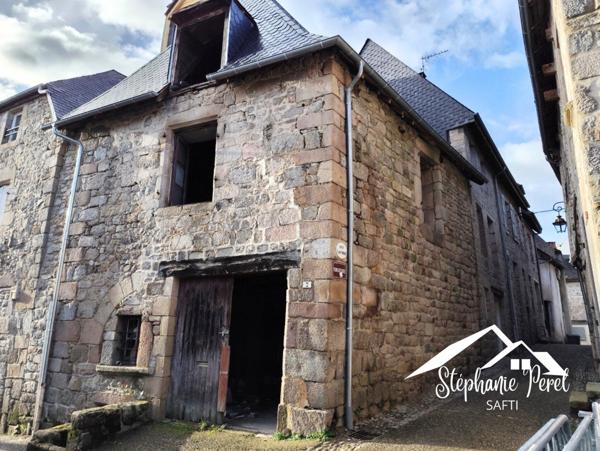 Bien atypique & plein de charme ! Ancien four à pain à rénové au cœur de Meymac