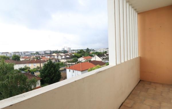 Vente Appartement P4 Avec parking Lormont   